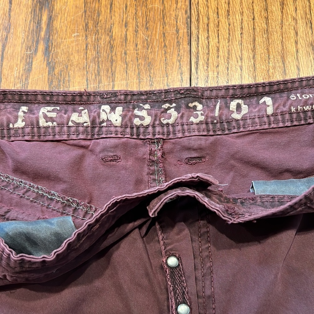 Stone Touch Burgundy Cargo Shorts Size 33 - Picture 8 of 9